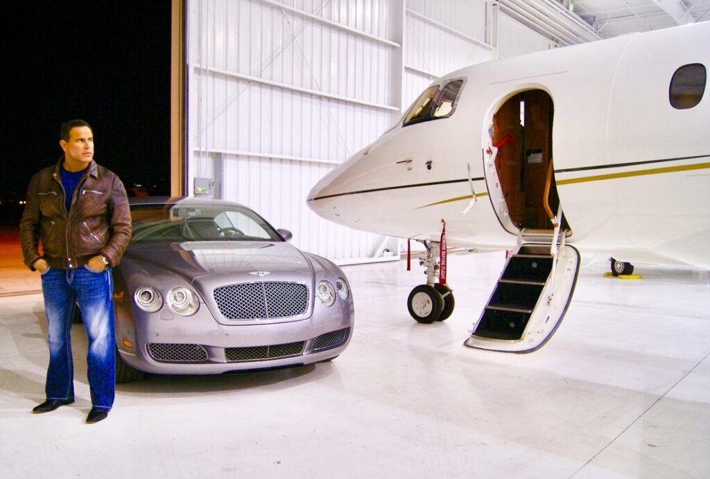 Hawker 800, Bentley GT, Keith Middlebrook, nba, nuggets, nfl, mlb, taylor swift, actor keith middlebrook, tiktok